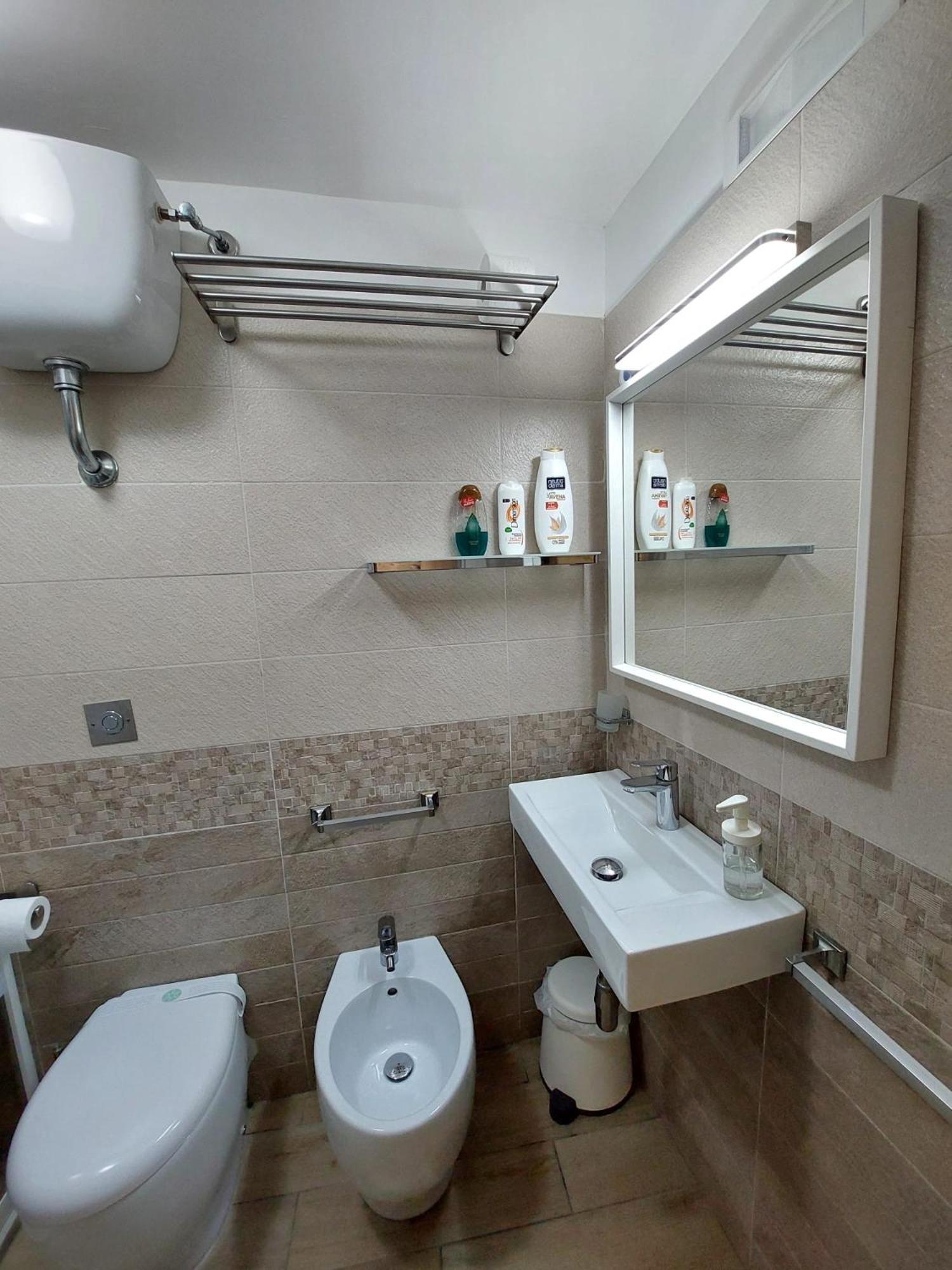 Wonders House Apartment Napoli Bagian luar foto